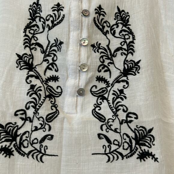 Brina & EM Black Embroidery Blouse Size PM - Picture 2 of 6
